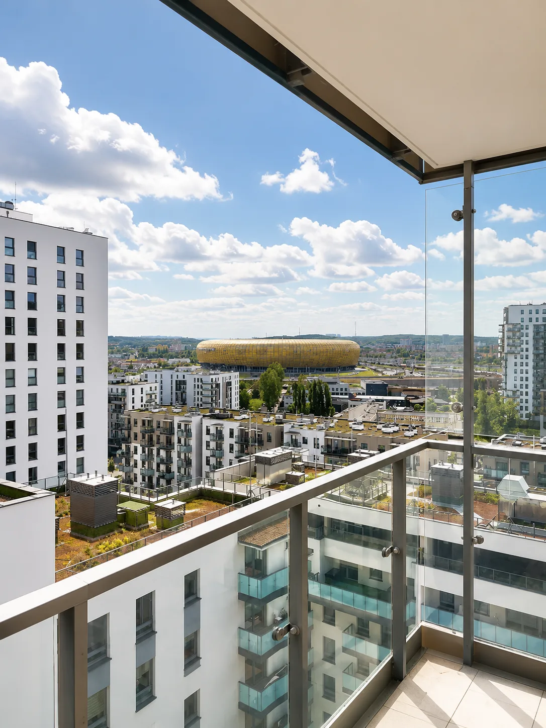 Mint Apartments Seaside — balkon z widokiem na okolicę Letnicy
